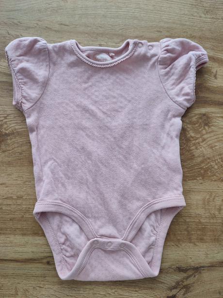 2x body + legíny, next,74