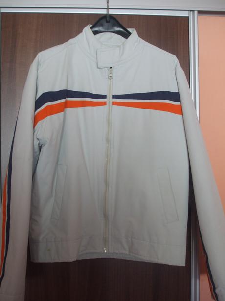 Nepremokavá bunda, l