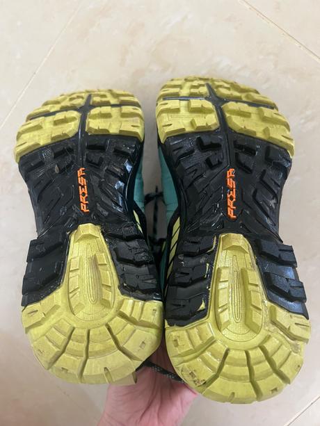 Topanky scarpa, 37