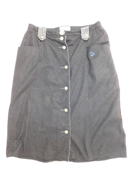 Kvalitna sukna ku kroju, 44