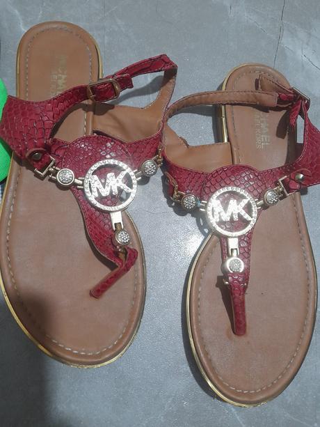 Rôzne značkové šľapky a topánky v 38/38, cena iba, 39