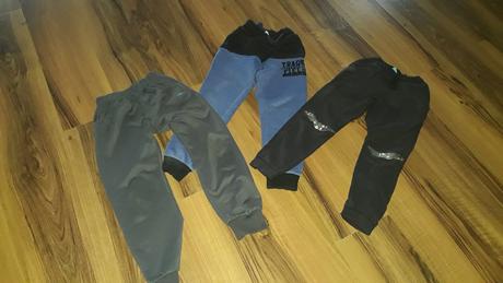 3 tepláčiky 128, 128