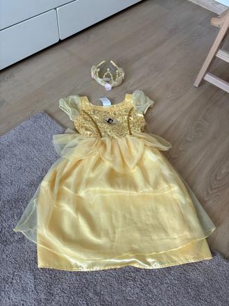 Kostym + korunka bella,