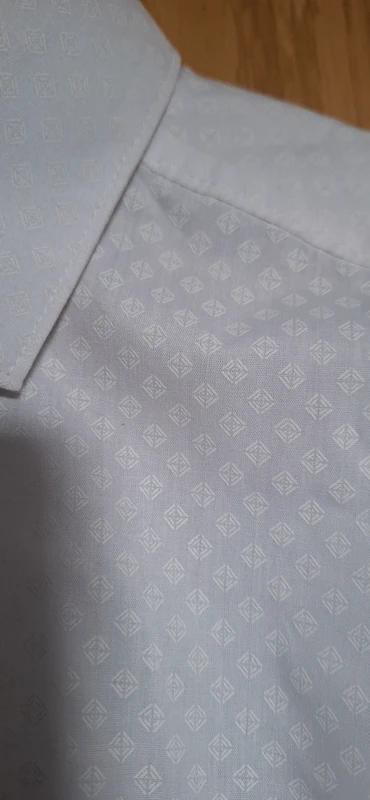 Košeľa biela s jemným vzorom, m