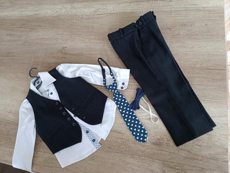 Oblek pre chlapca, 98