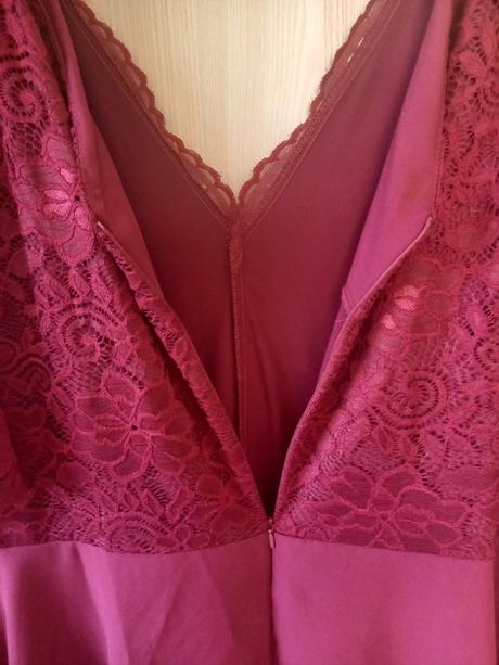 Saty na svadbu 56-60 velk., 60