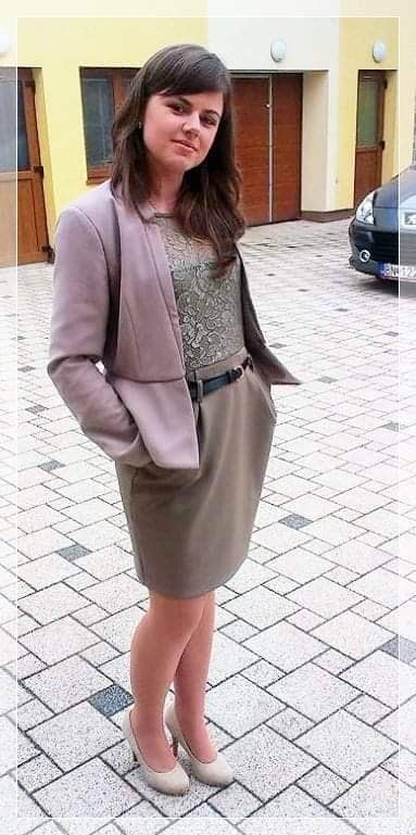 "koktejlové" šaty  s vreckami  made in italy, l