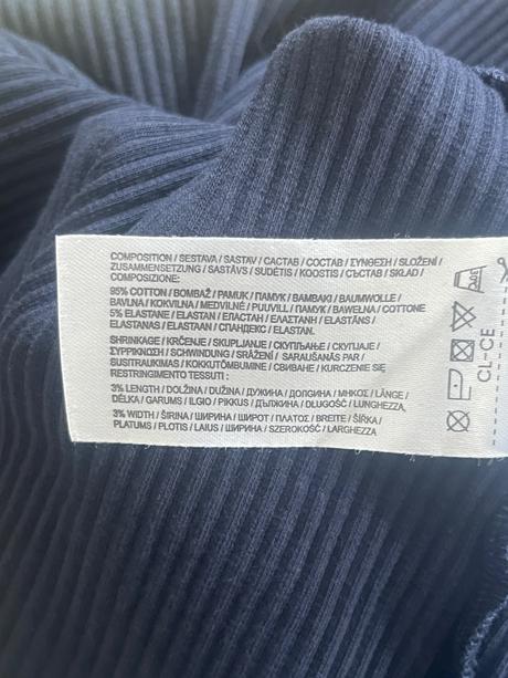 Krásne obtiahnute šaty, s