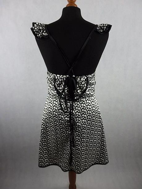 Letné saténové šaty, 38