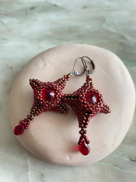 Handmade ridgways bordové náušnice,