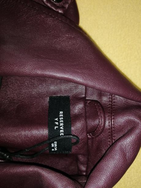 Bundička v koženom vzhľade, reserved,s