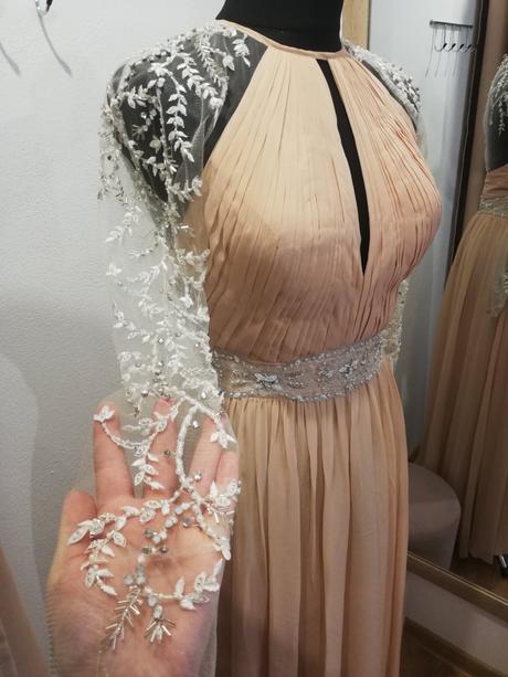 Spoločenské šaty dlhé, s