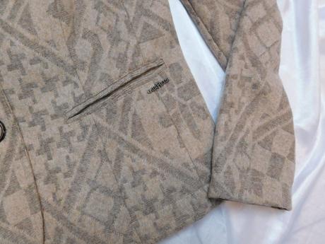 Luxusny damsky vlneny blejzer, 42