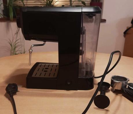 Predám pákový kávovar ecg - esp20101 espresso, 