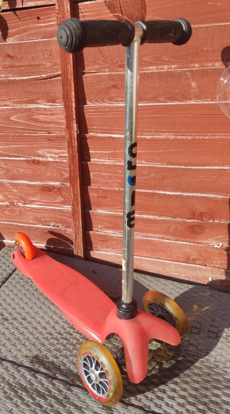 Micro kolobezka, micro