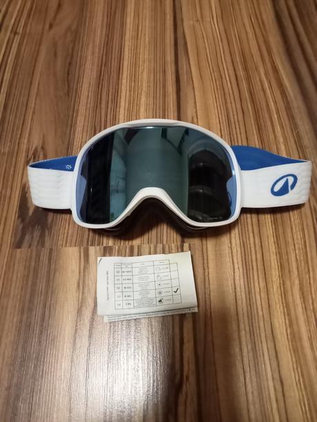 Lyziarske a snowboardove okuliare,