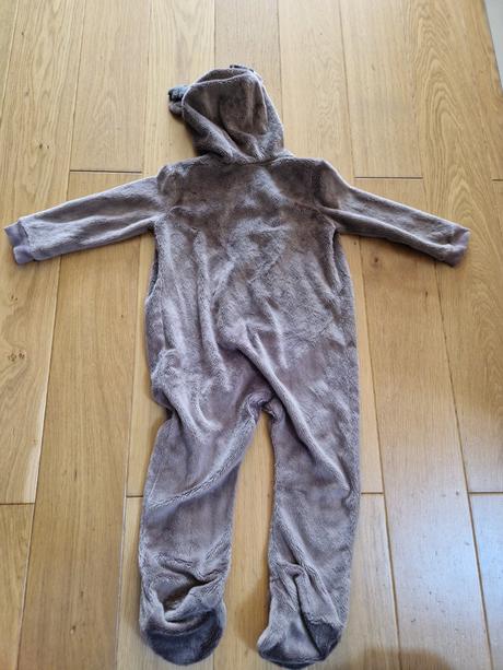 Overal na doma alebo pyzamo, f&f,92