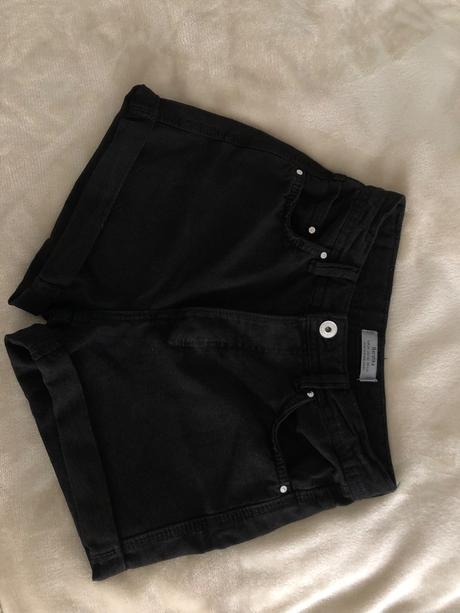 Čierne kraťasy bershka, bershka,xs