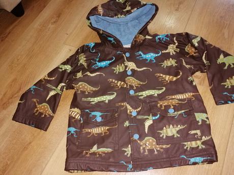 Nepremokavá bunda, 92