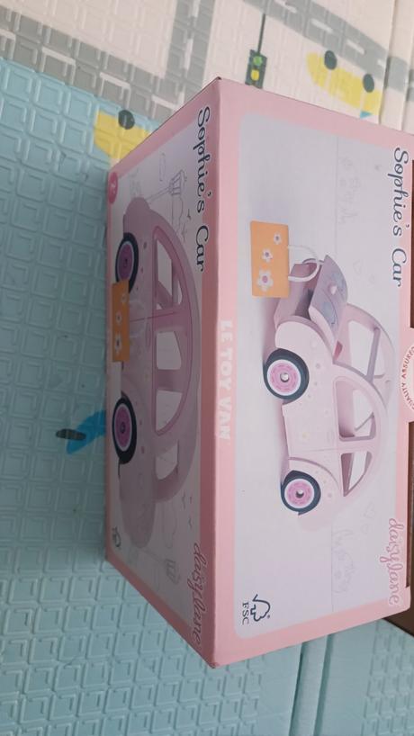 Le toy van auto sophie drevené, 