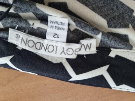 Cierno biele zavin.šaty 40, 40