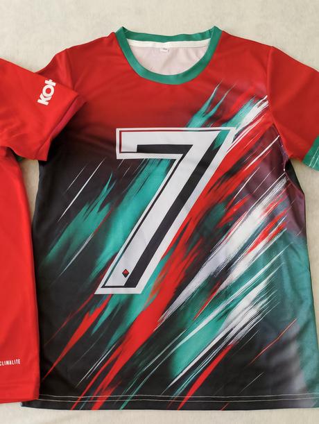 Nenoseny dres, kraťasy a tricko, adidas,164