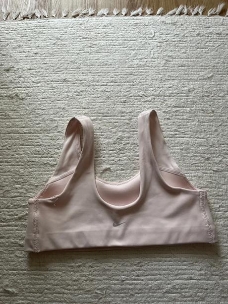 Nike sportova podprsenka, nike,152