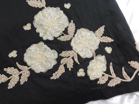 Kvalitne velmi pekne korzetove šaty, 38