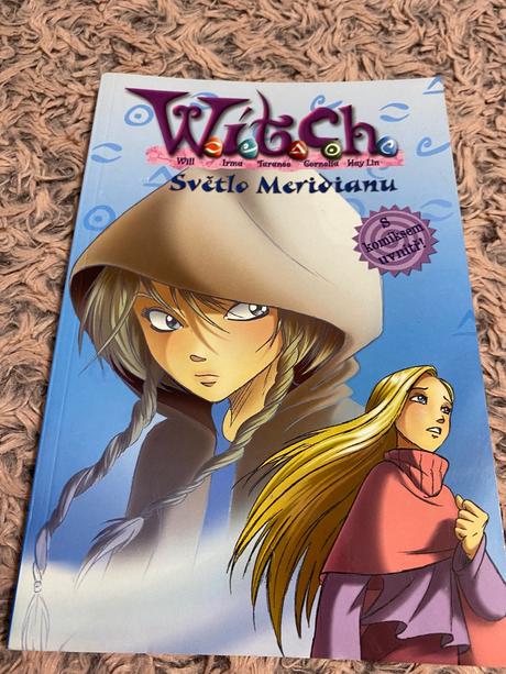 Witch s minikomixom vo vnútri knižky,