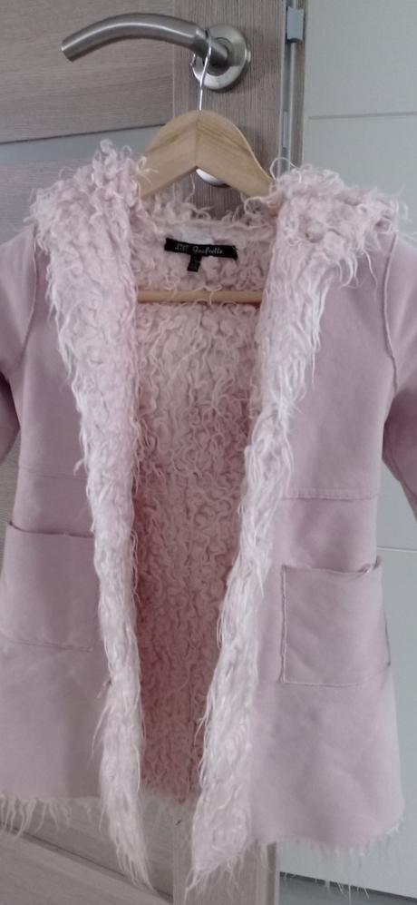 Dievčenský kožuštek, 104