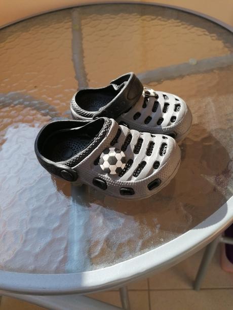 Futbalové croksy, 23
