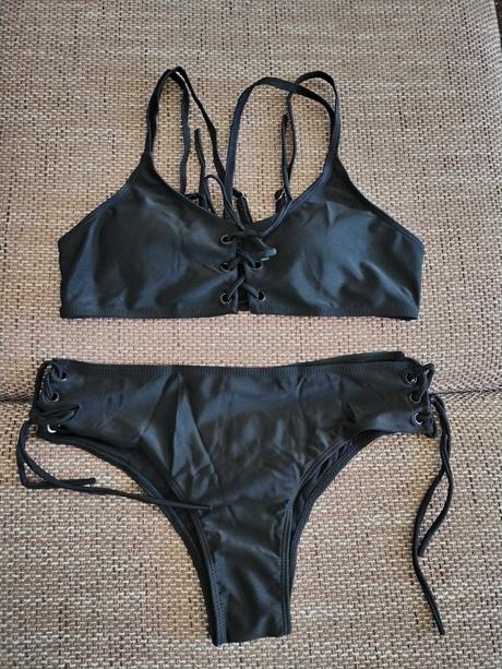 Plavky prispôsobené postave, l