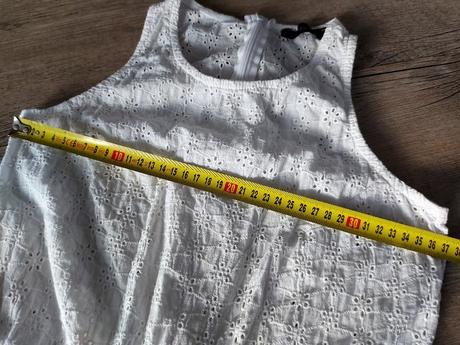 Biely vyšívaný overal, atmosphere,36