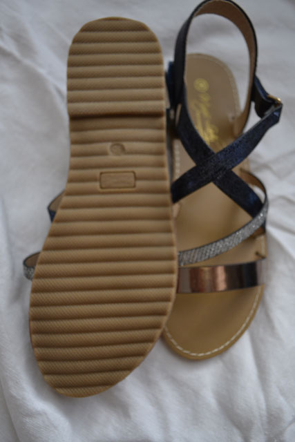 Modrostrieborné sandálky zn. ccc, 36