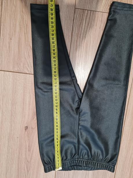 Kožené legíny, 92