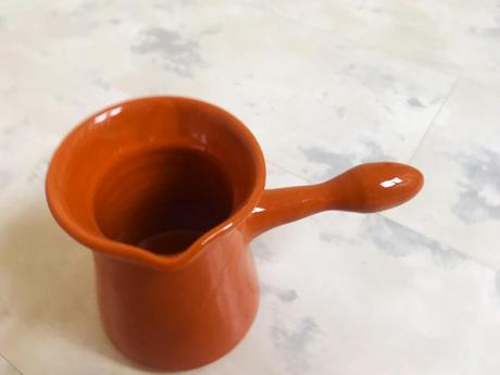 Džezva z prírodnej pálenej keramiky, 