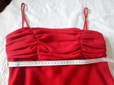 Nádherné ,,žiarivé,, slávnostné šaty, 36