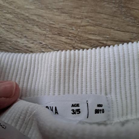 Dievčenské legíny, 104