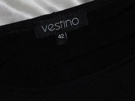 Pekne trendy elegantne saty, 42