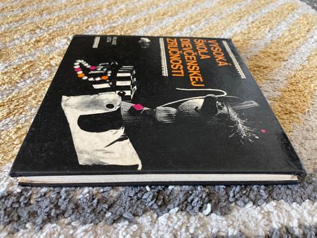 Vysoká škola dievčenskej zručnosti (1976),