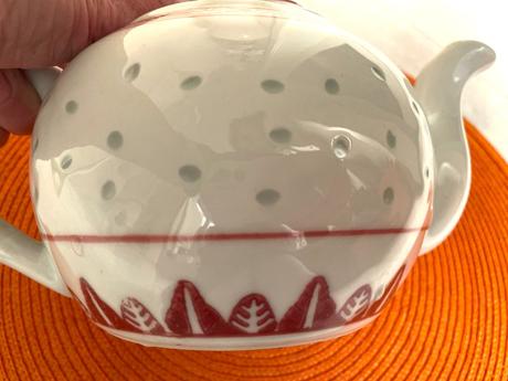 Porcelánová vianočná konvica na čaj, 