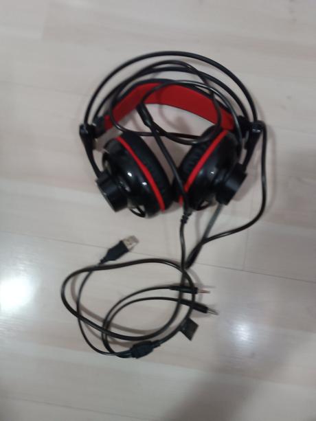 Herné slúchadlá,