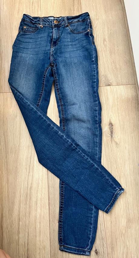 Modre rifle, amisu,s