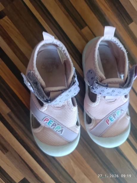 Sandále pepa pig, 26
