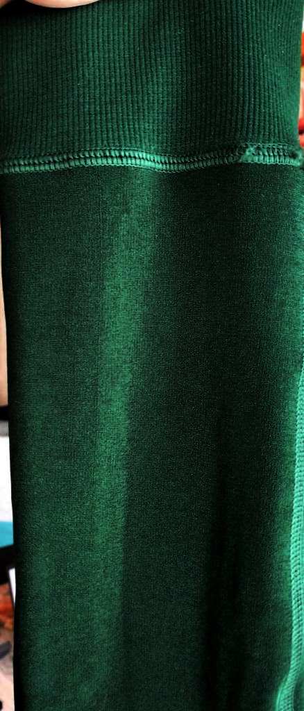 Teplejšie tmavo zelené legíny, v. m/l, 36 - m