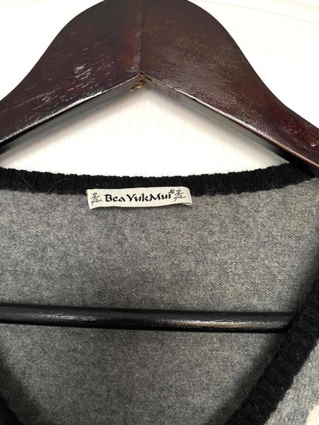 Kašmírový sveter so srdiečkami, m