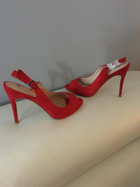 Nenosené lodicky, 38