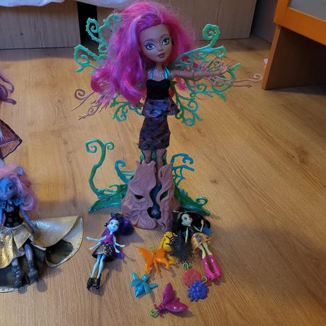 Predam monster high babiky,