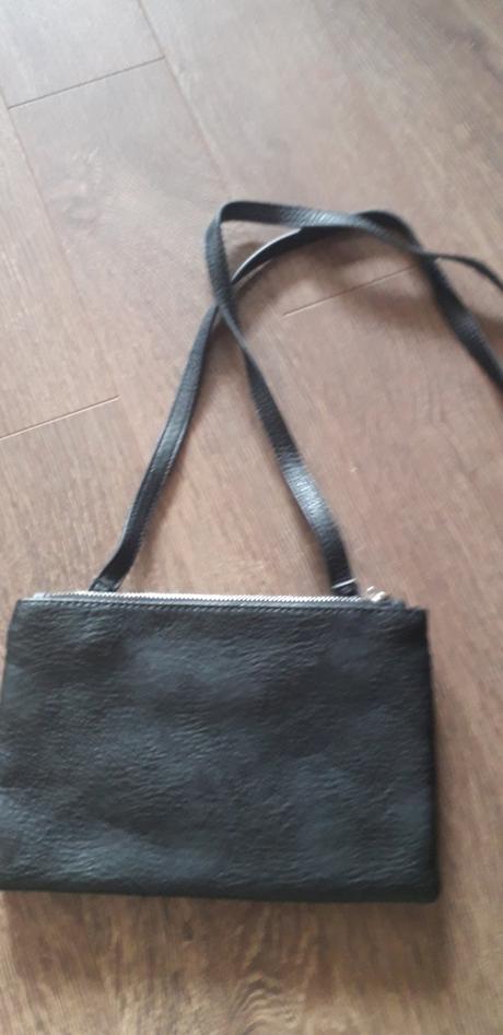 Resserved crossbody, reserved