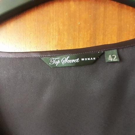 Baklažánový top z elastického saténu, 42